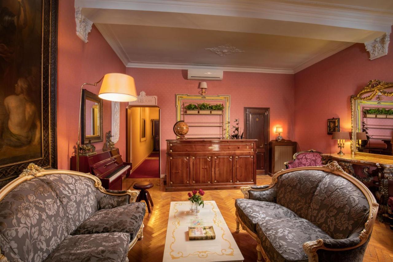 Residenza Frattina 2* Rom